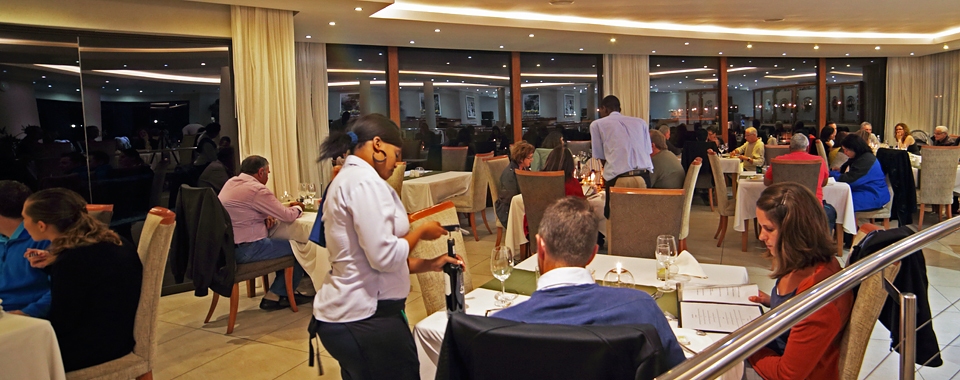 Patrons at The Wreck